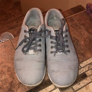 Men’s grey No Bull sneakers